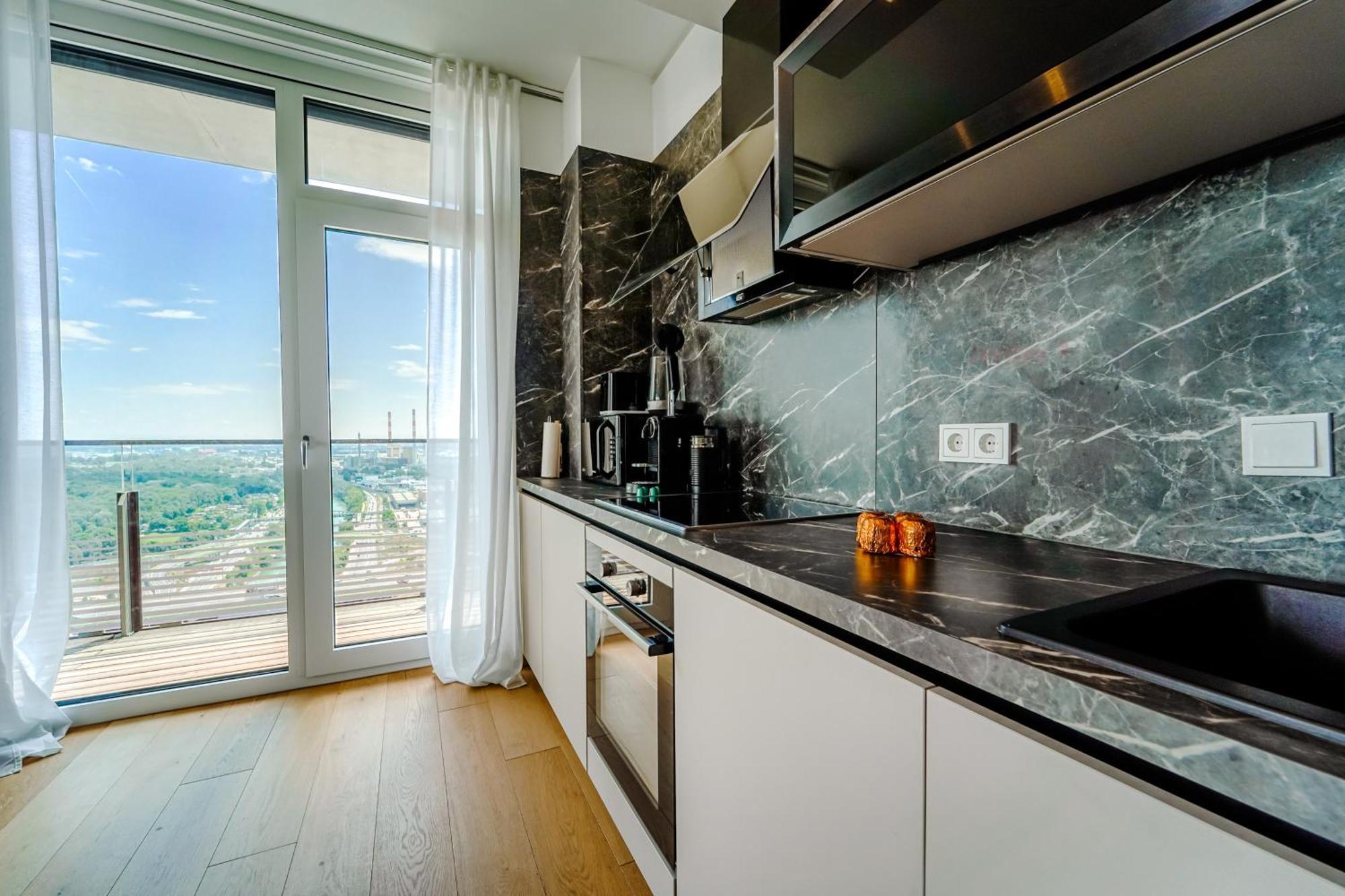 Triiiple 7heaven - Amazing View On Floor With Rooftop Pool Apartamento Viena