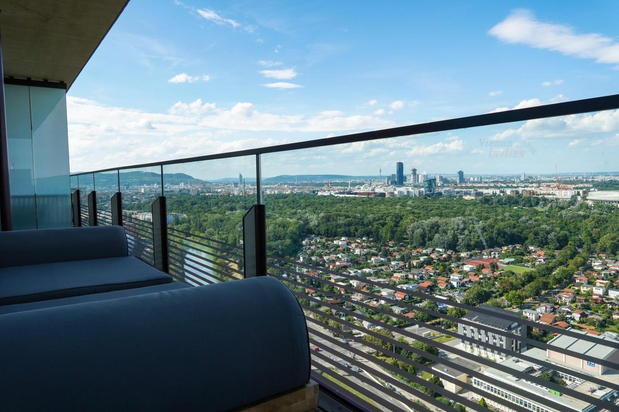 Triiiple 7heaven - Amazing View On Floor With Rooftop Pool Viena